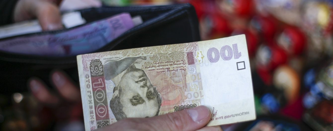 Валютно-продуктовые прогнозы: что будет с гривной и ценниками в магазинах