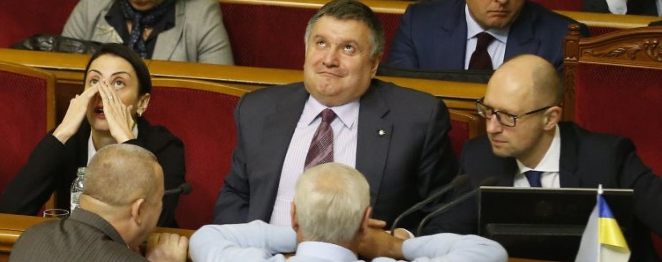 Хронологія взаємних звинувачень: як Аваков і Саакашвілі "били" один одного у "війні компроматів"