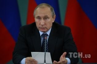 Переполох у Кремлі. Російські телеканали випадково показали секретну військову техніку РФ