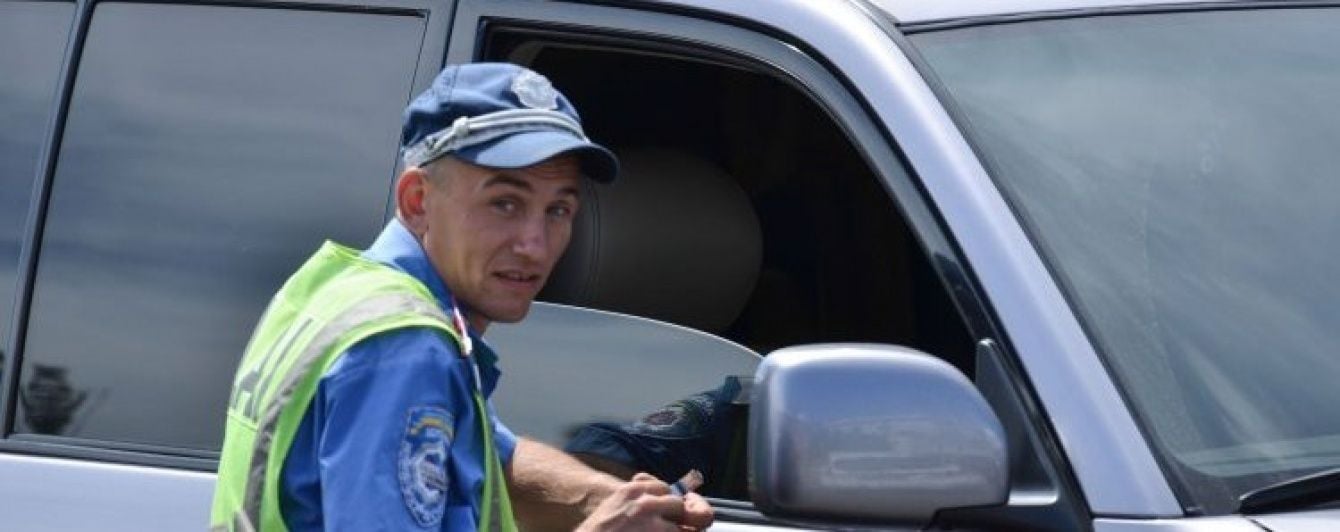 В Україні скасували довідку - "королеву корупції в ДАІ"