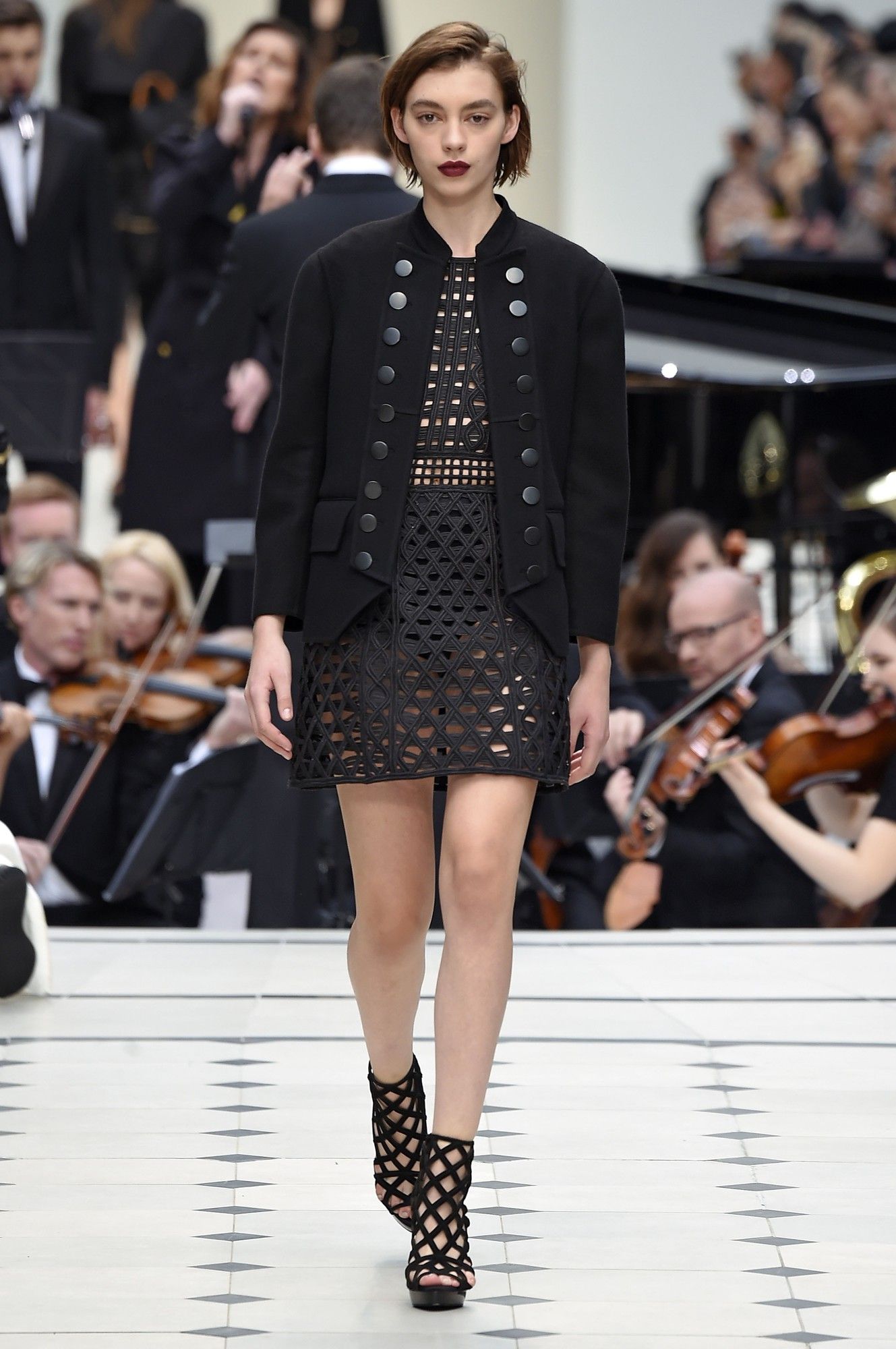 Burberry Prorsum весна-лето 2016_3