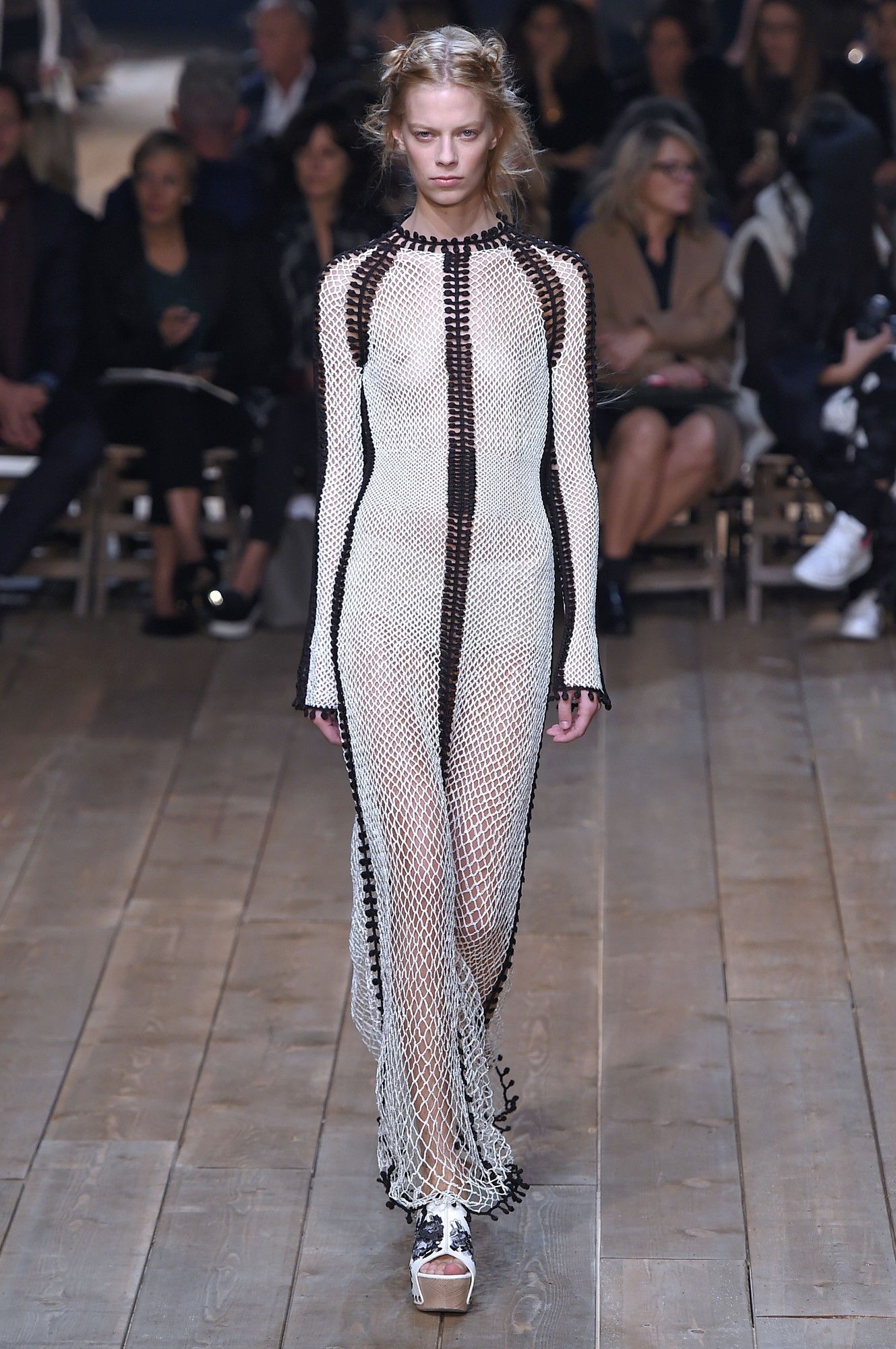 Alexander McQueen весна-лето 2016_11