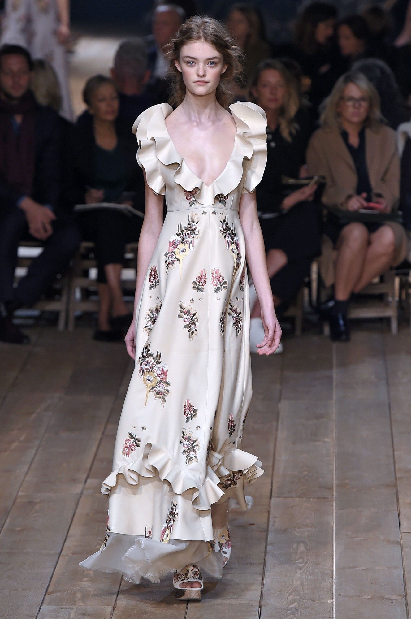 Alexander McQueen весна-лето 2016_27