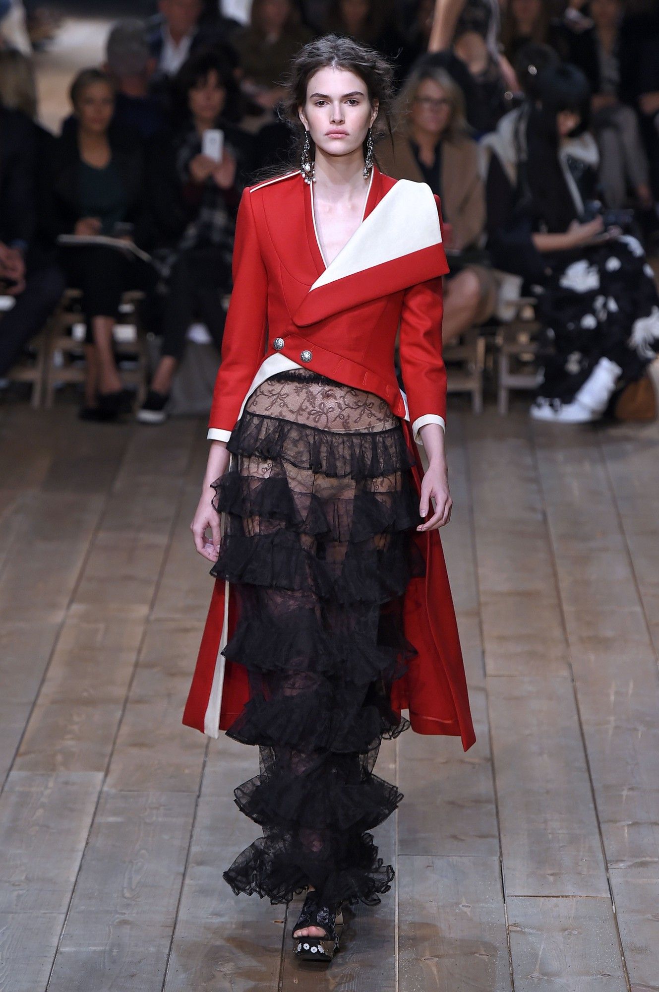 Alexander McQueen весна-лето 2016_34