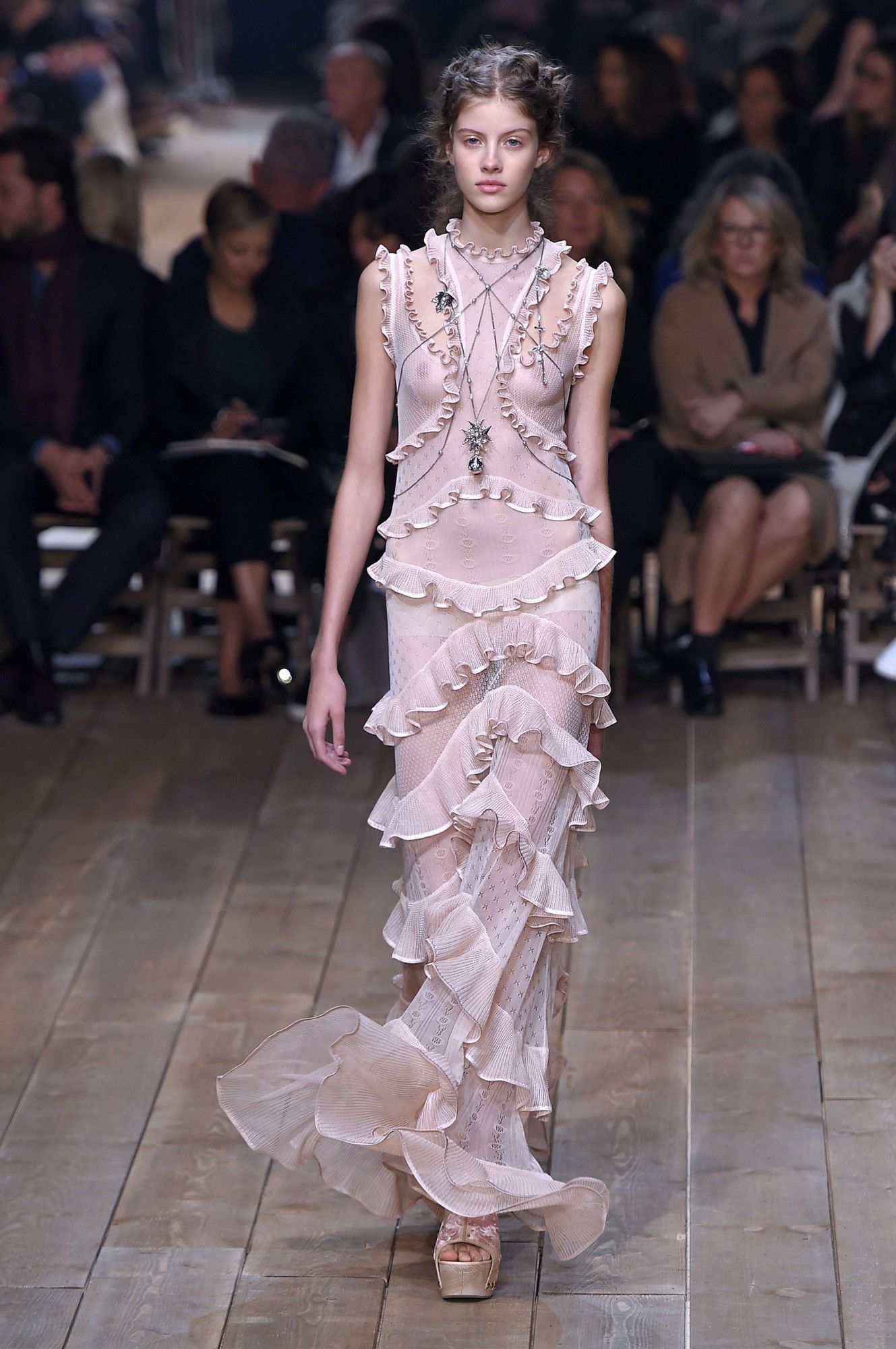Alexander McQueen весна-лето 2016_10