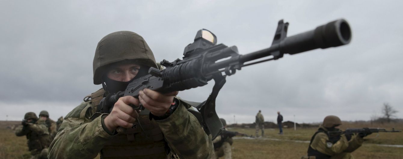 Військовим на передовій обіцяють доплачувати три "мінімалки"