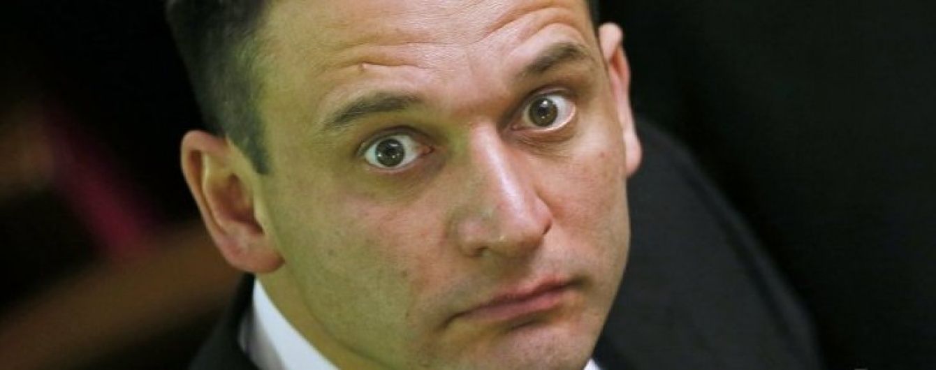 Знову за своє. Добкін-молодший замовив тур за 135 тис. євро і дивакувато поводився в Раді