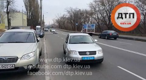 Поліцейський Фольксваген збив жінку