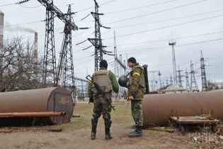 На Луганщині на гранаті підірвалися двоє працівників електростанції