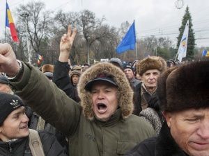 Чим загрожують Україні протести в Молдові
