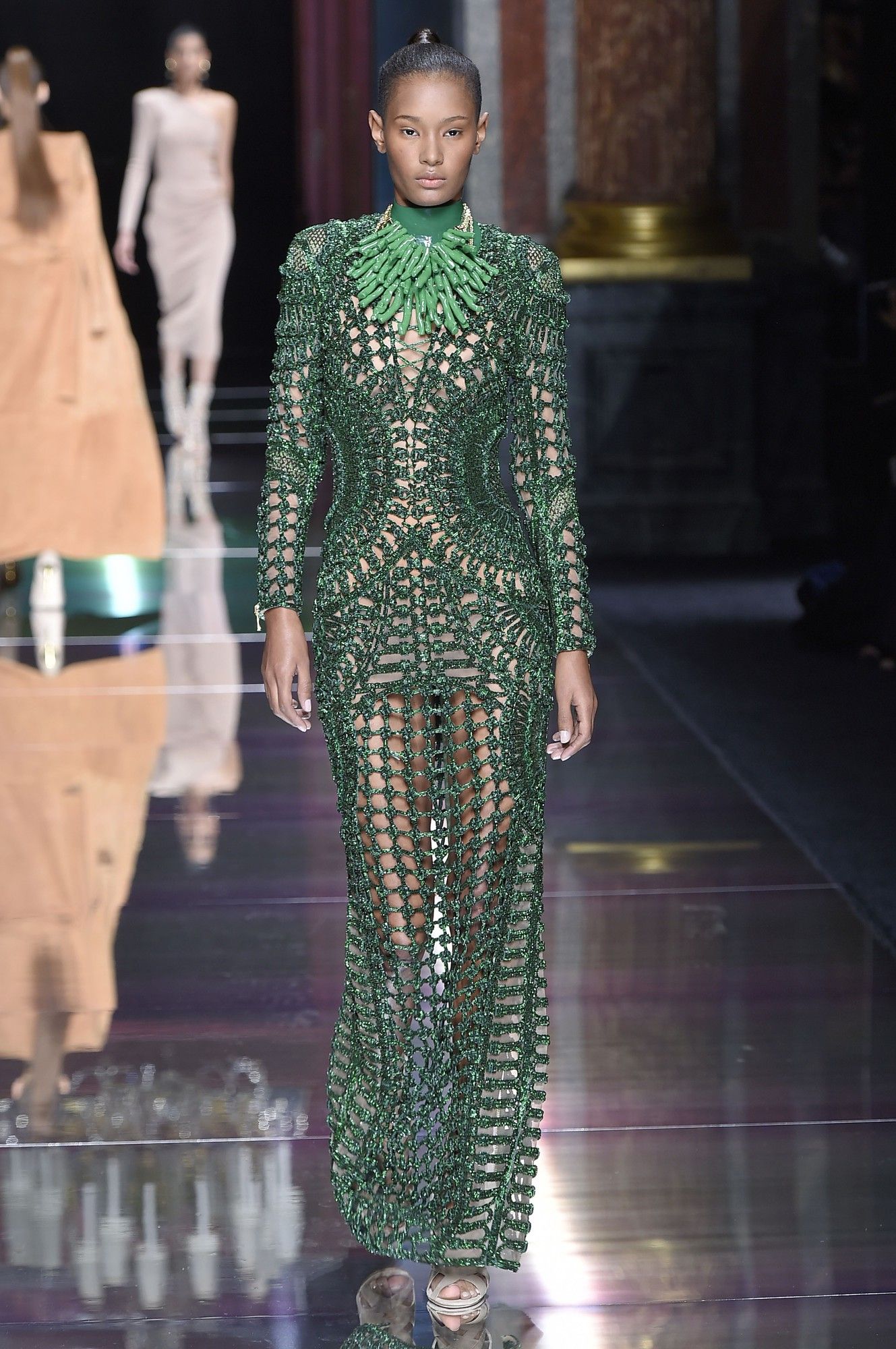 Balmain прет-а-порте сезона весна-лето 2016_33