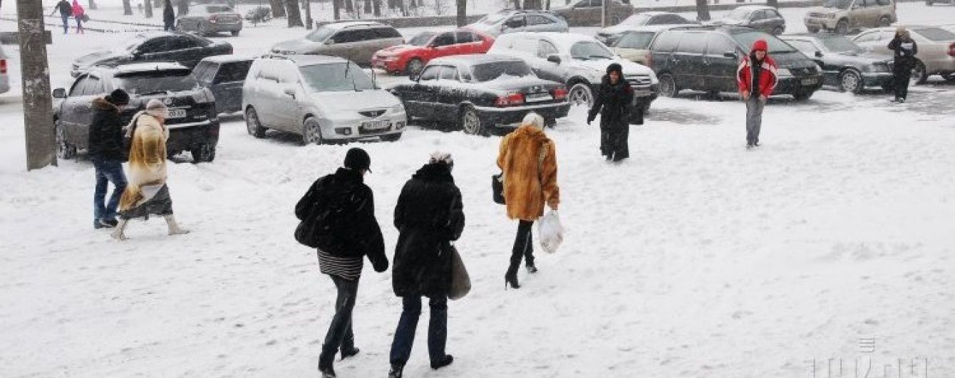 Синоптики оголосили в Україні штормове попередження