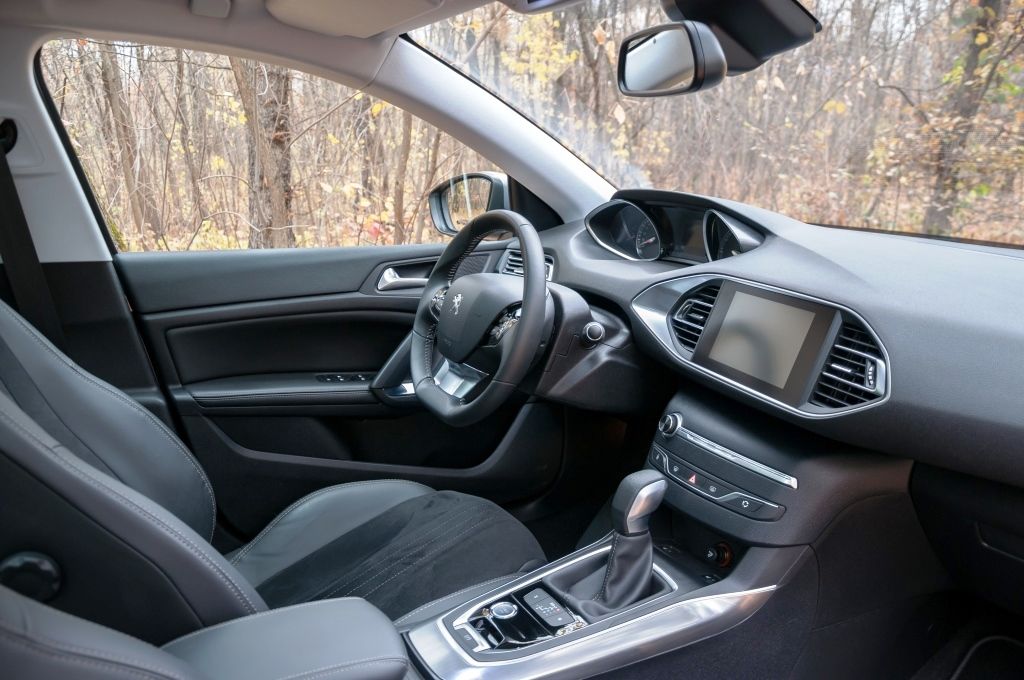 Peugeot 308 SW_14