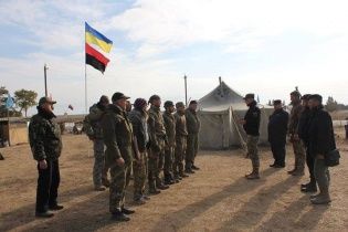 Учасники блокади Криму згортають свої блокпости