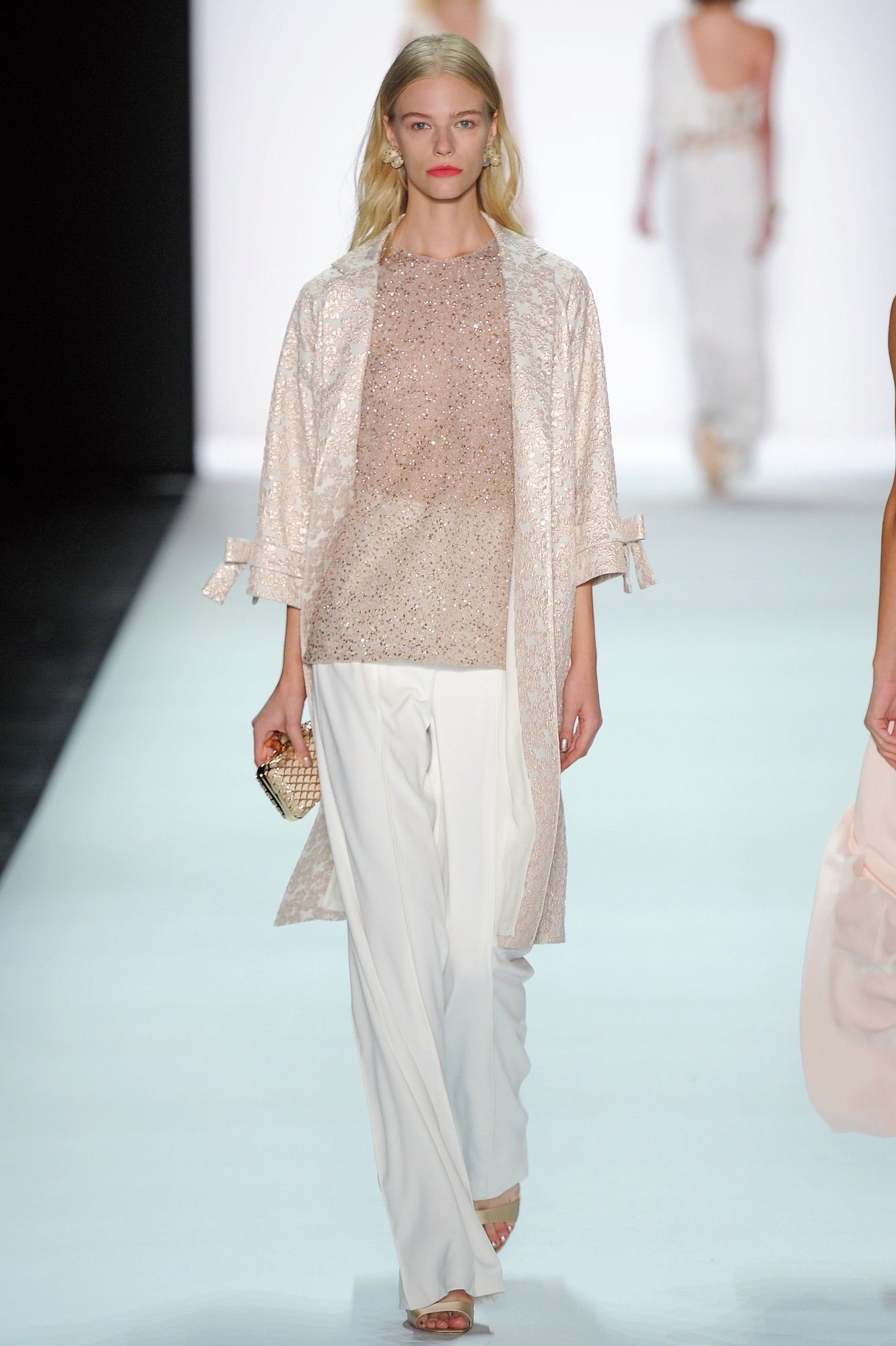 Badgley Mischka прет-апорте сезона весна-лето 2015_27