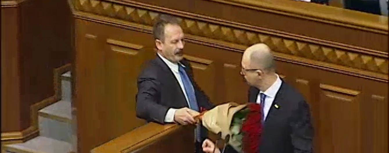 Кривдник Яценюка нардеп Барна прийшов на зустріч із Порошенком і зробив нову заяву