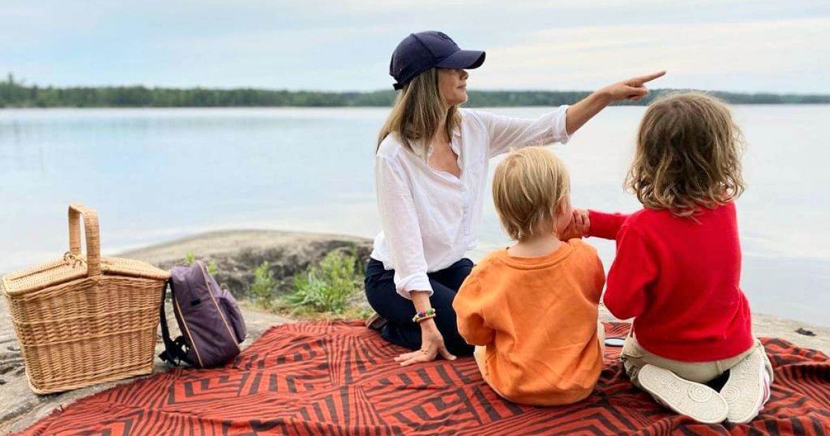 Принцесса София с детьми