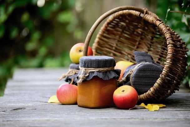 Что нужно святить на Яблочный Спас: перечень продуктов в корзину