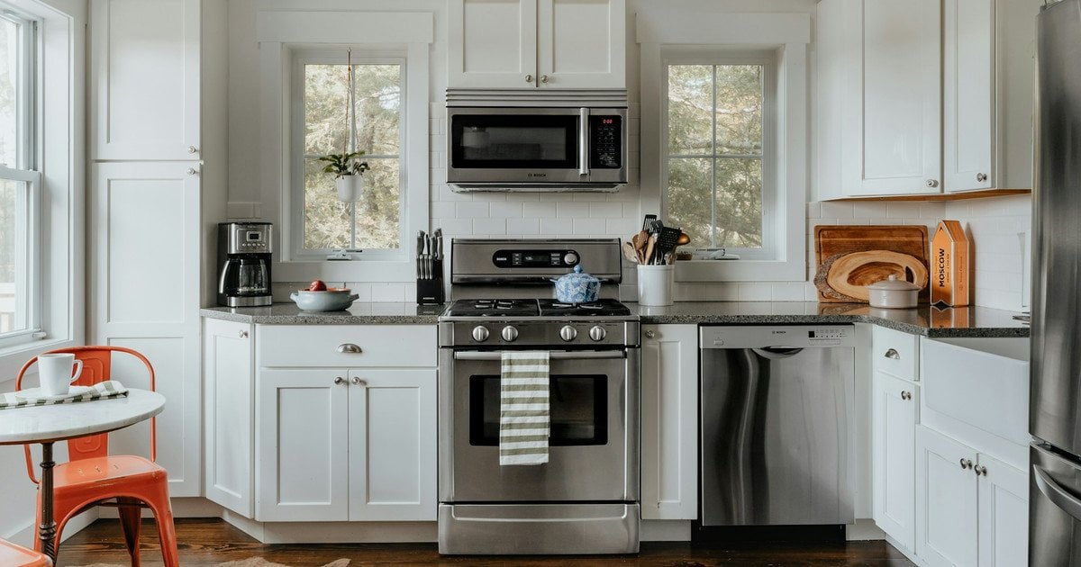 Как использовать ящик под духовкой