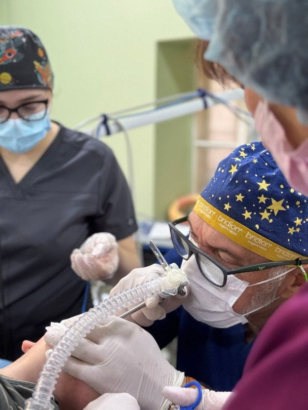 Торакальный хирург Олег Ленив