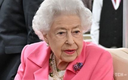 Королева Єлизавета II одягла на публічний захід особливу прикрасу