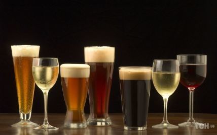 Вчені назвали алкогольний напій, який впливає на організм як спортивне тренування