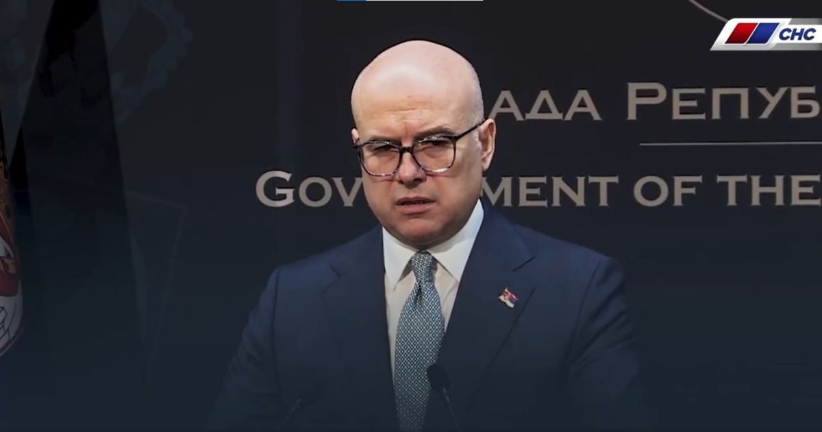 Премьер-министр Сербии Милош Вучевич подал в отставку