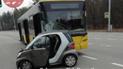 Під Києвом автобус влетів у Smart. Є постраждалі