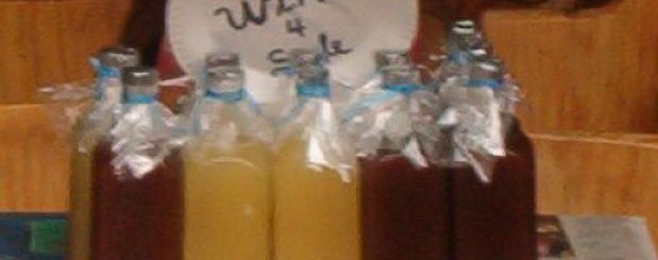 У Камбоджі два десятки людей відправило на той світ рисове вино