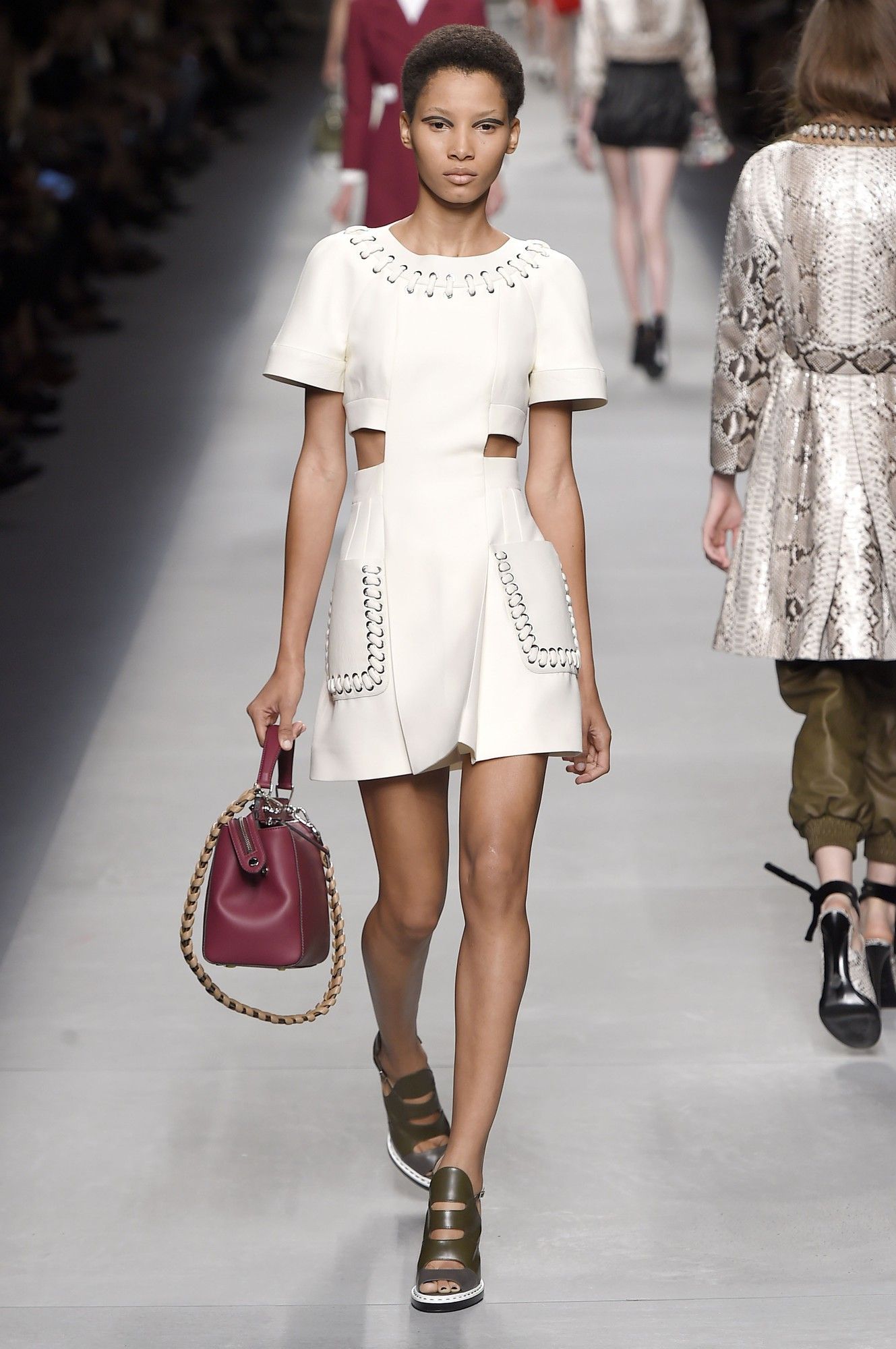 Fendi прет-а-порте сезона весна-лето 2016_9