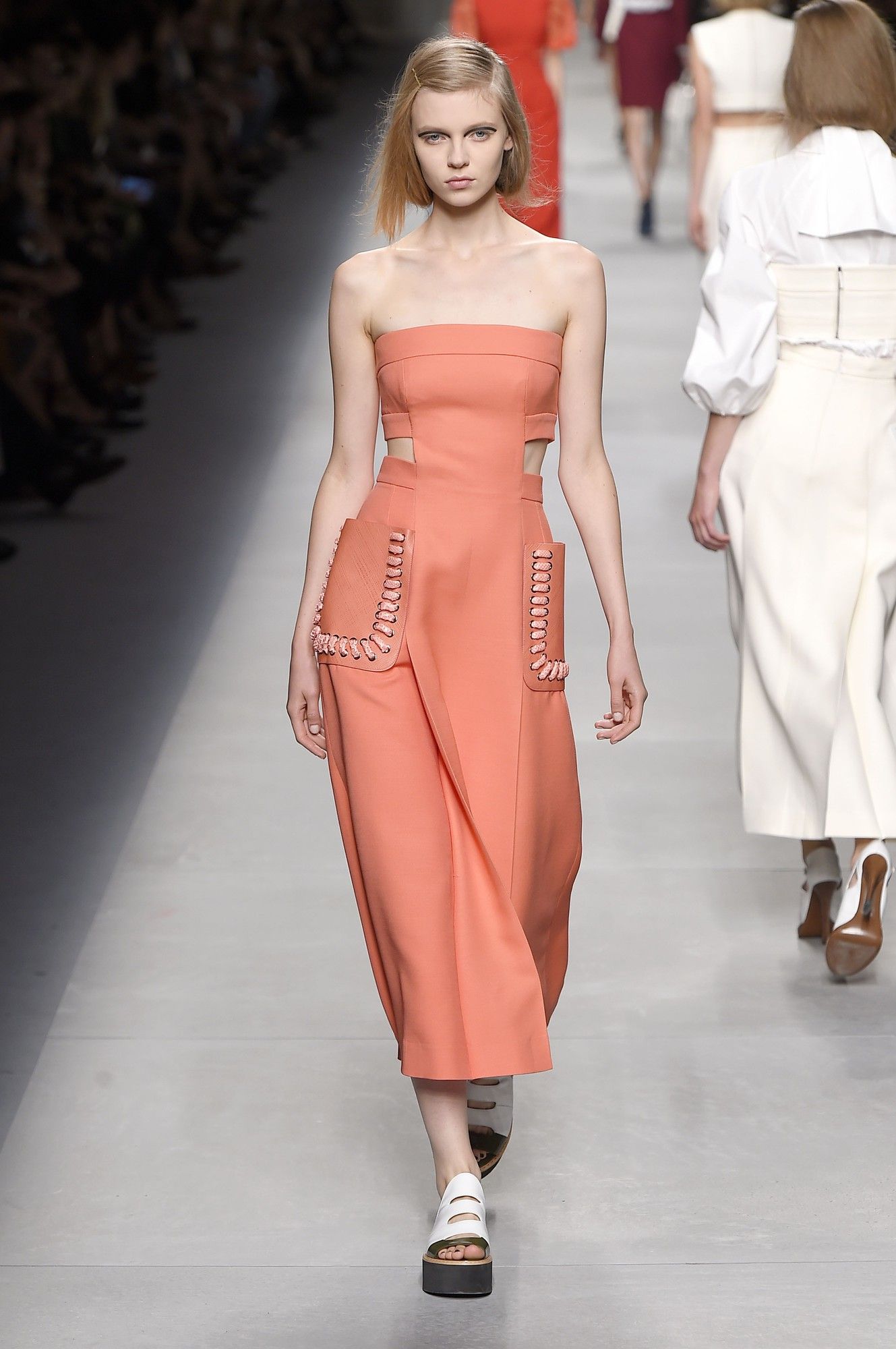 Fendi прет-а-порте сезона весна-лето 2016_13