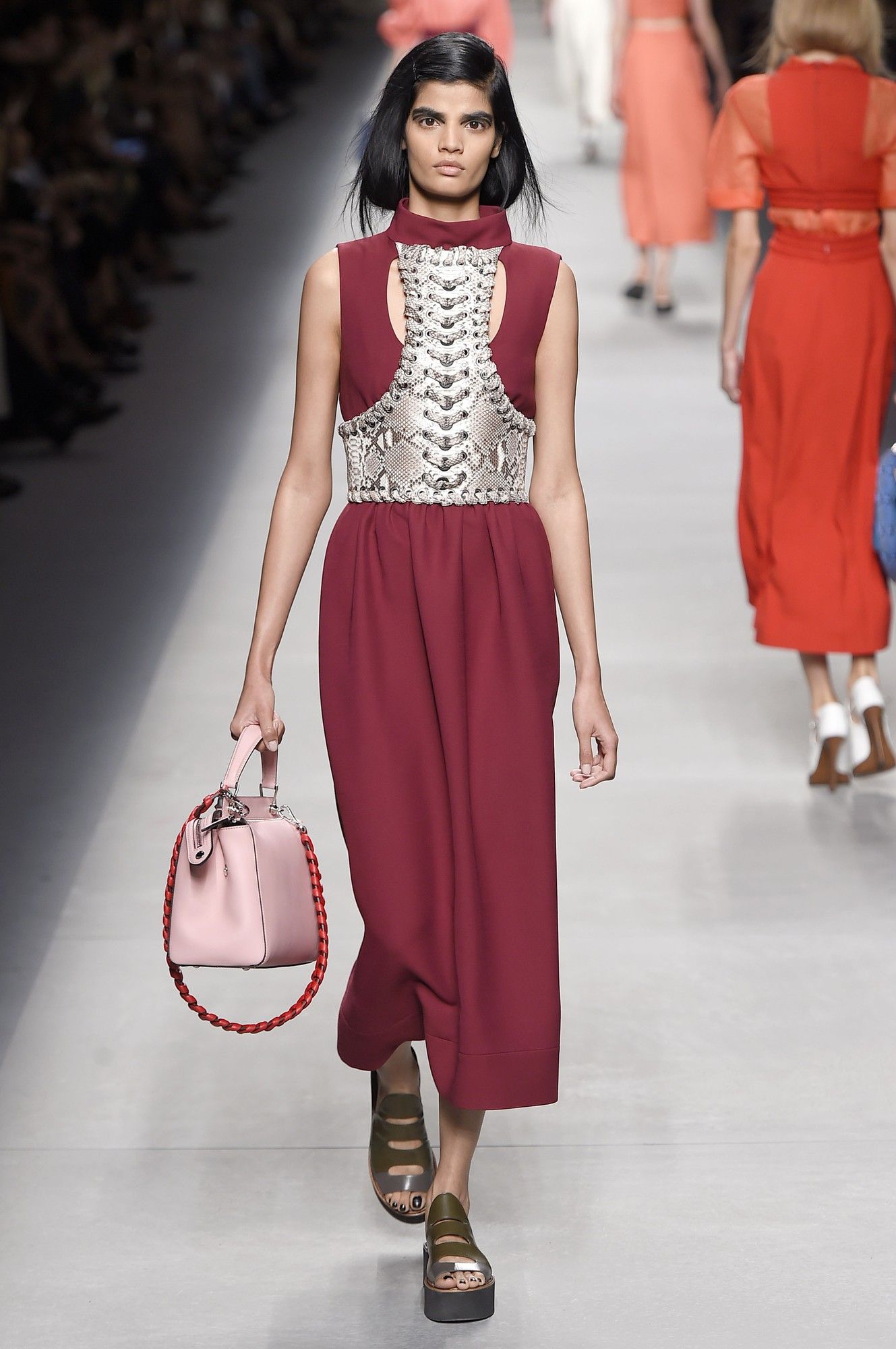 Fendi прет-а-порте сезона весна-лето 2016_15