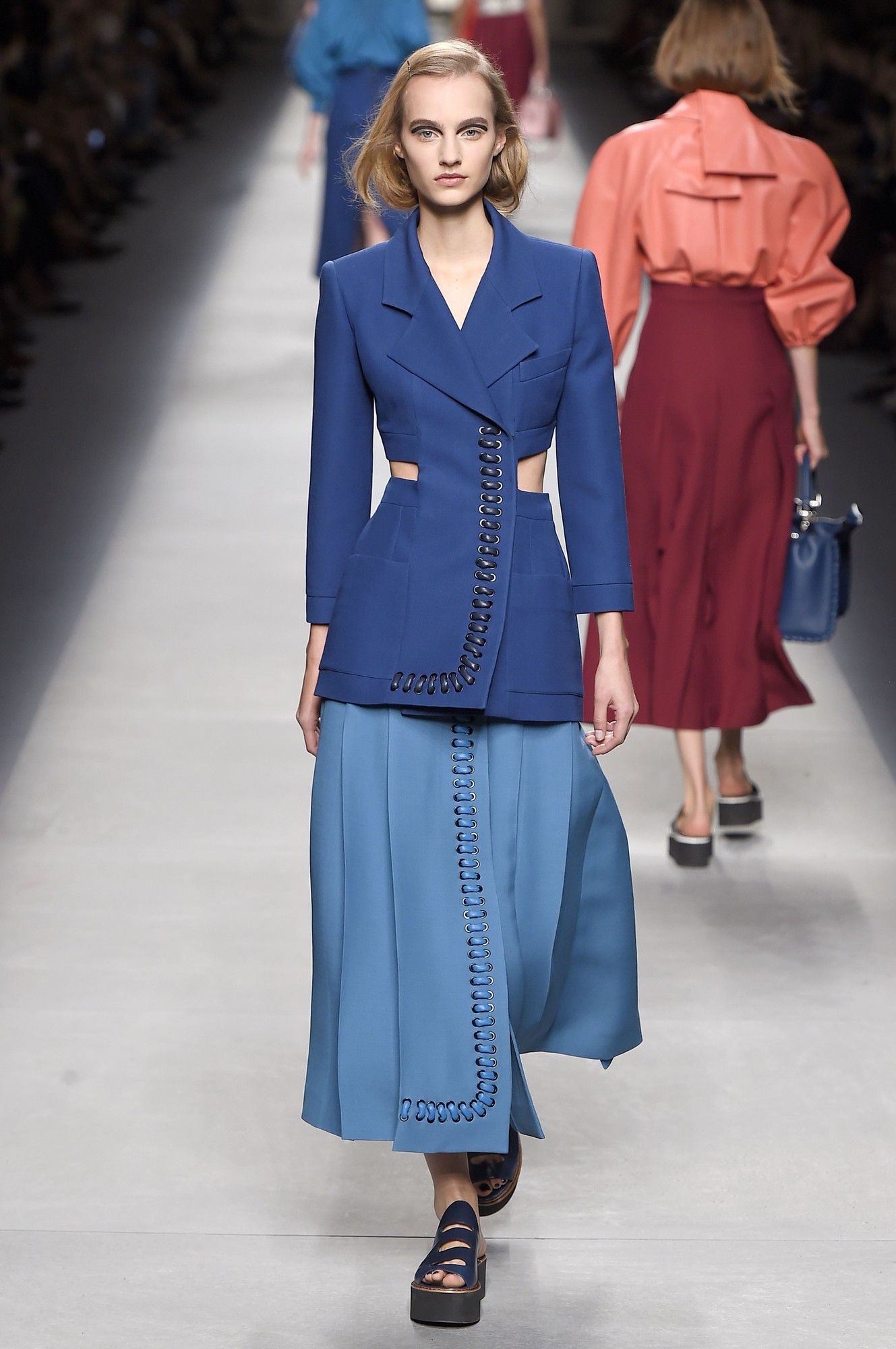 Fendi прет-а-порте сезона весна-лето 2016_17