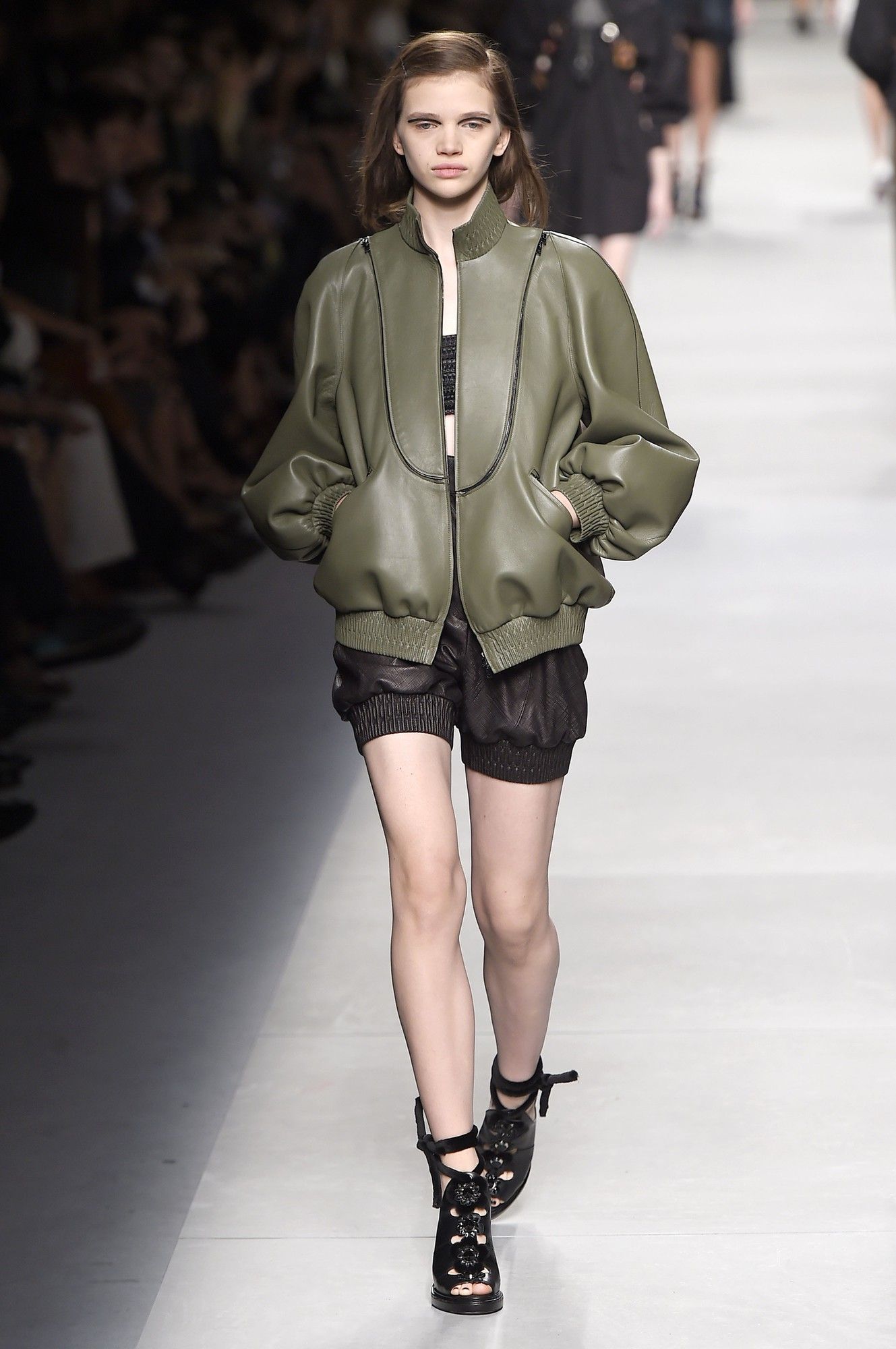 Fendi прет-а-порте сезона весна-лето 2016_33