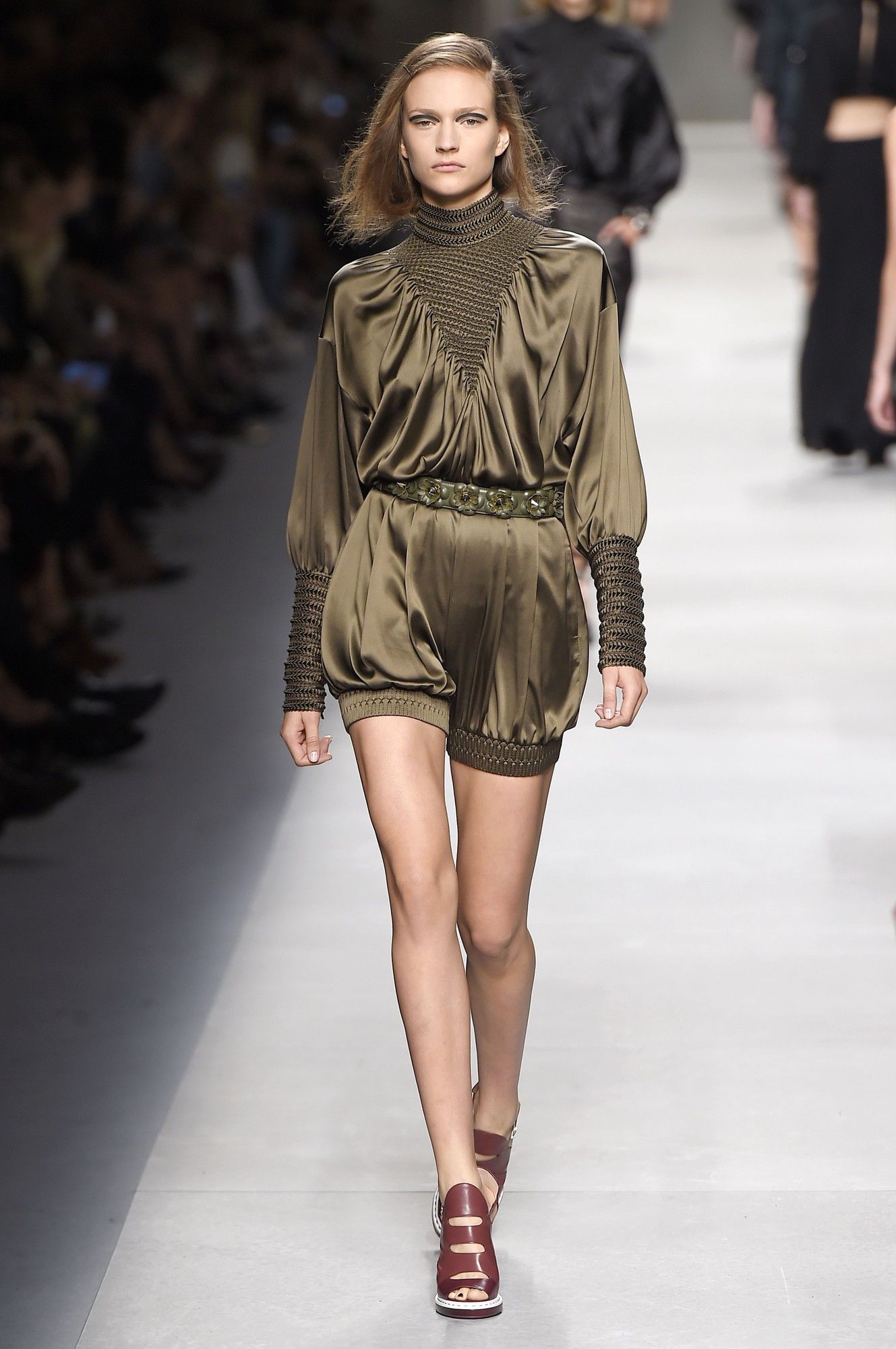 Fendi прет-а-порте сезона весна-лето 2016_39