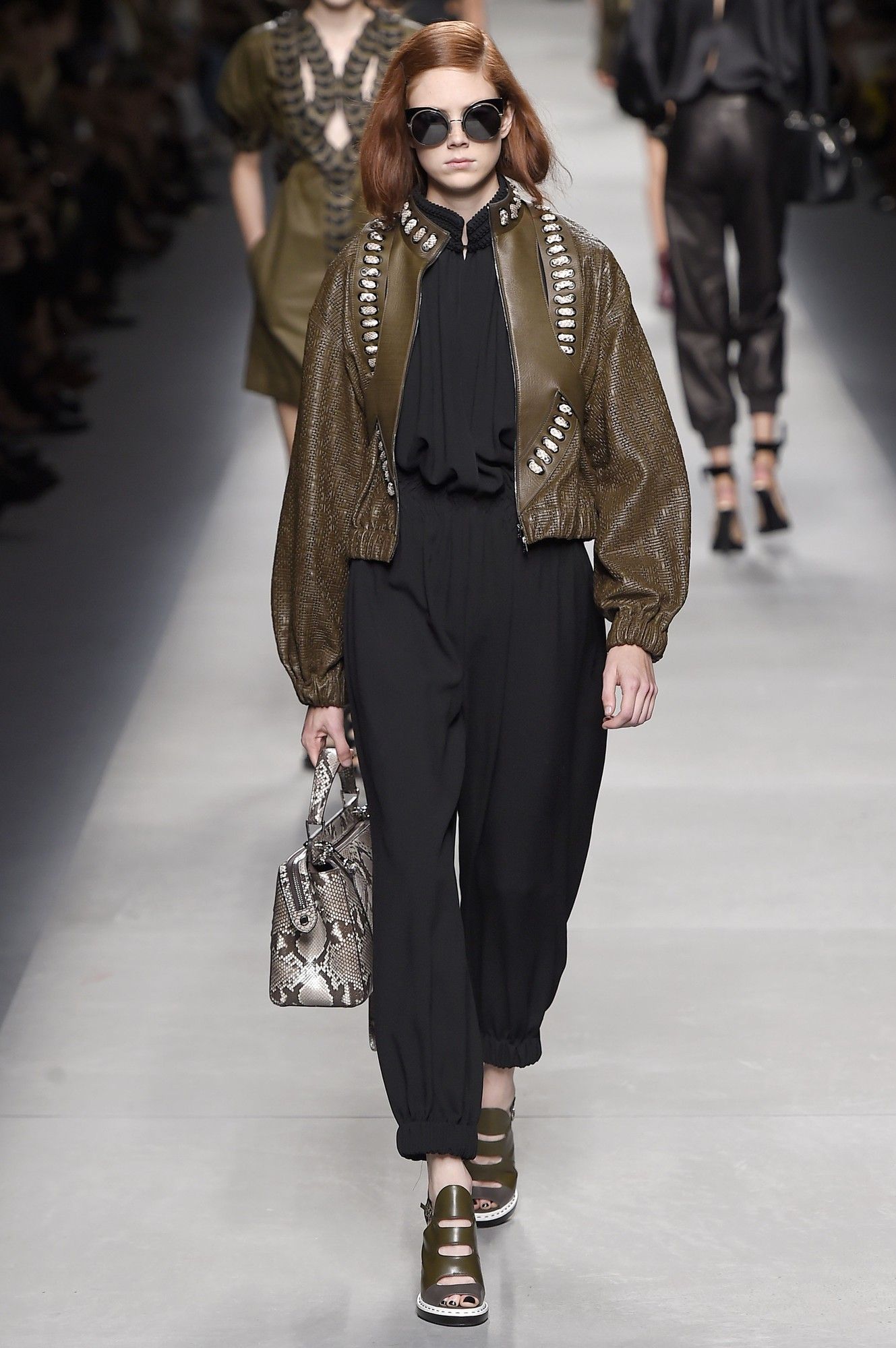 Fendi прет-а-порте сезона весна-лето 2016_41