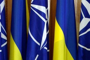Під кінець року українці визначилися у питанні щодо вступу України до НАТО