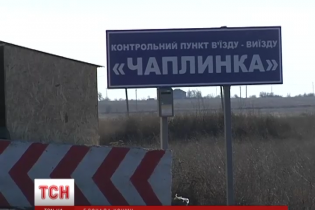 В окупований Крим почали частіше ввозити українські солодощі та алкоголь