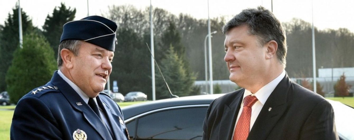 Порошенко назвав співпрацю з НАТО першочерговим питанням для зміцнення оборони