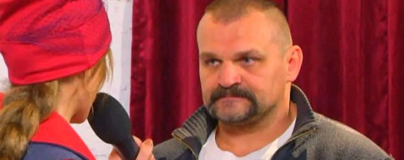 Василь Вірастюк розкрив секрет походження своїх світлин у формі прикордонника