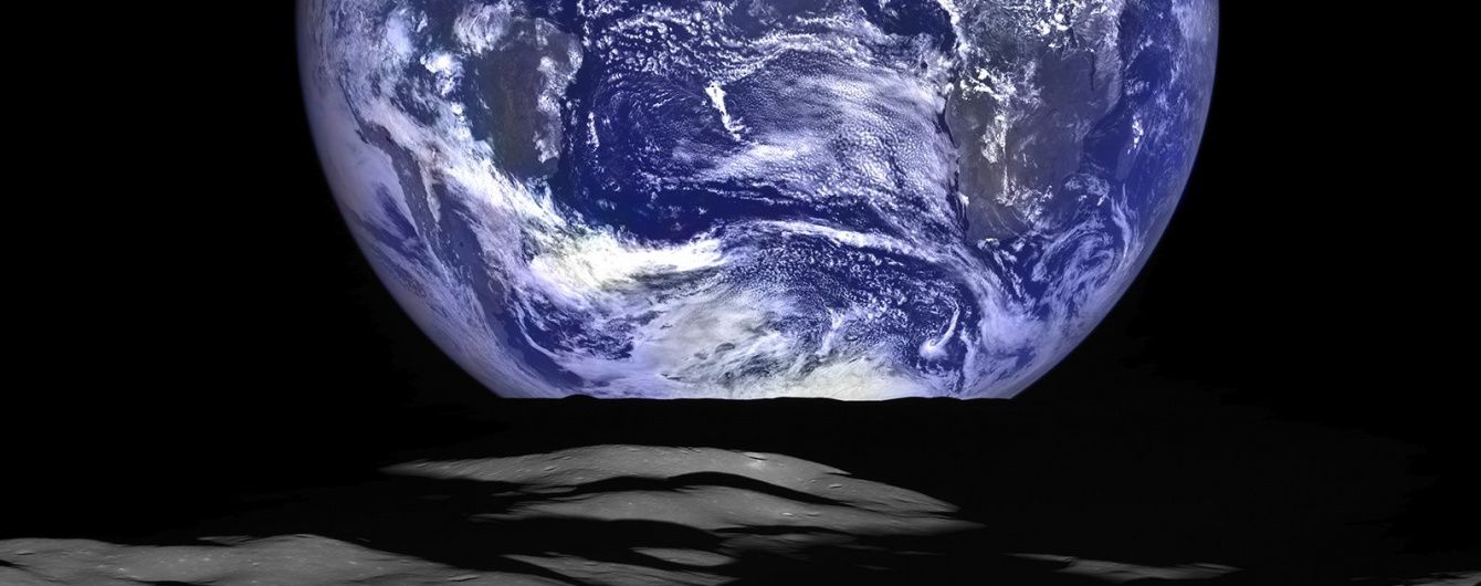 NASA показало вражаюче фото велетенської Землі, зроблене з Місяця