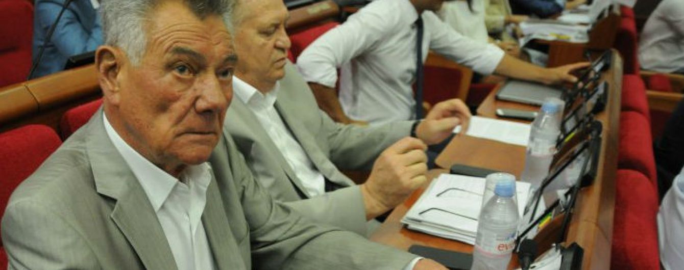 Омельченко звинуватив у своїй черговій ДТП водія фури