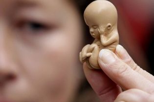 Новый закон о насилии в семье наказывает тюрьмой за принуждение к аборту