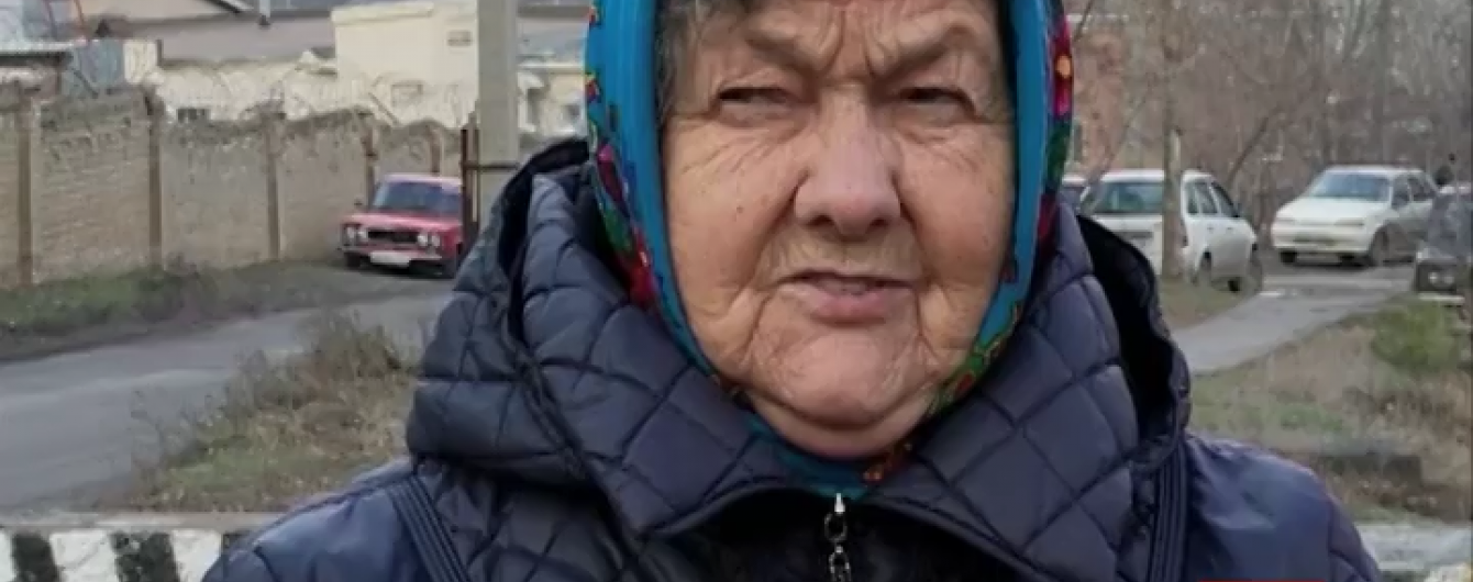 Савченко дозволили годину поговорити з матір'ю через скло