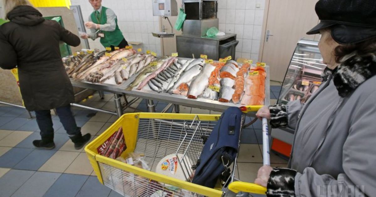 У 2016 році здорожчають бензин, алкоголь, цигарки та здешевшають закордонні делікатеси