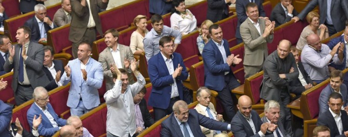 Верховна Рада не буде розглядати зміни до Конституції наступного тижня – Ляшко