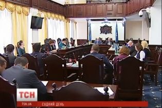 Cкандальним суддям Волковій та Вознюку подовжили ще на місяць відсторонення від посад