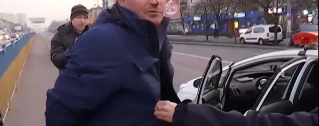 У Києві п'яний водій, тікаючи від поліції, збив хлопця на пішохідному переході
