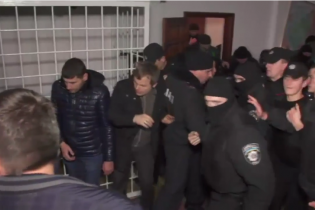 У поліції не знають, як "титушки" потрапили до зали суду з Корбаном