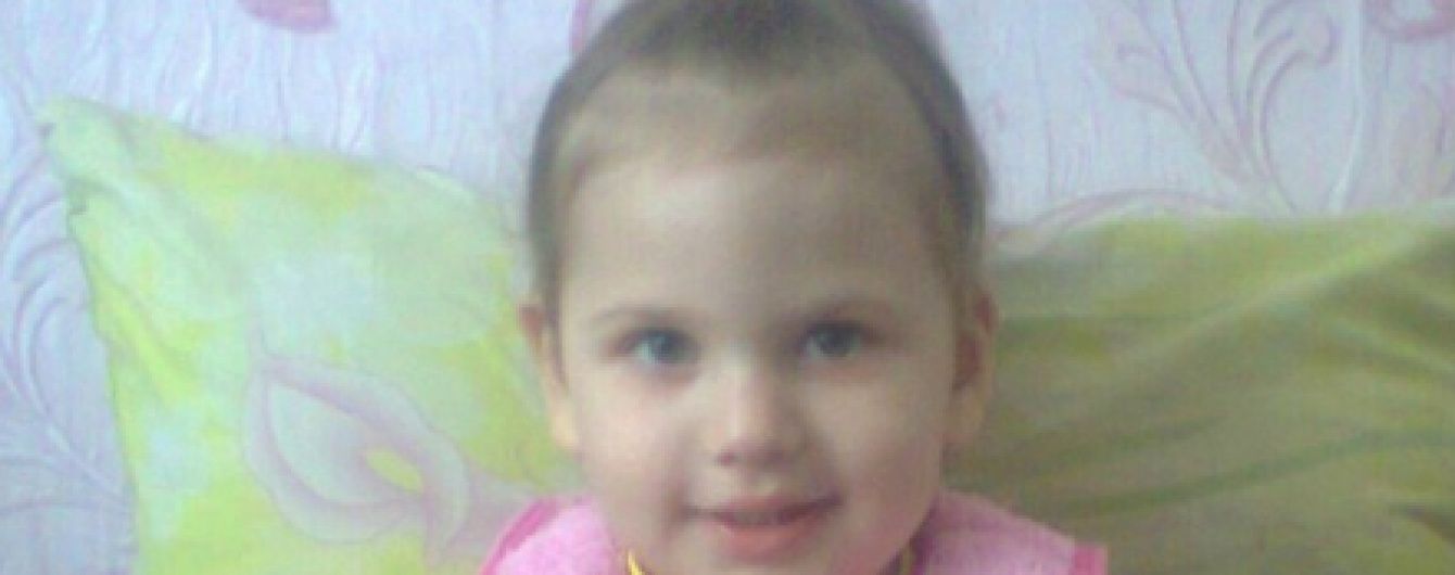 Жертовної допомоги потребує маленька Злата